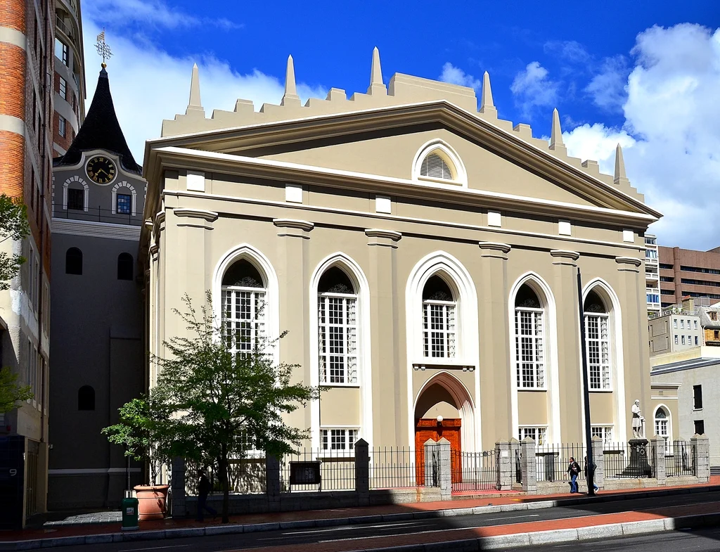 The first church on this land was built in 1678. 1t was replaced by the present building in 1841, but the original tower was retained. The pulpit is the work of Anton Anreith and the carpenter Jacob Graaff and was put into use in 1789.