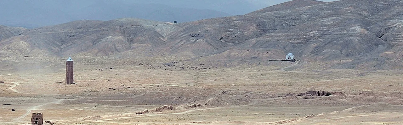 Minaret (left) and Palace (right) of Sultan Mas'ud III (northeast of Ghazni)